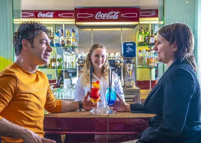 Club منتزه العطل تيهاني